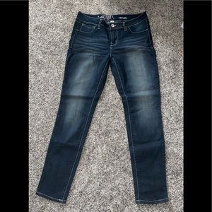 Refuge Skin Tight Leggings *Like Jeans